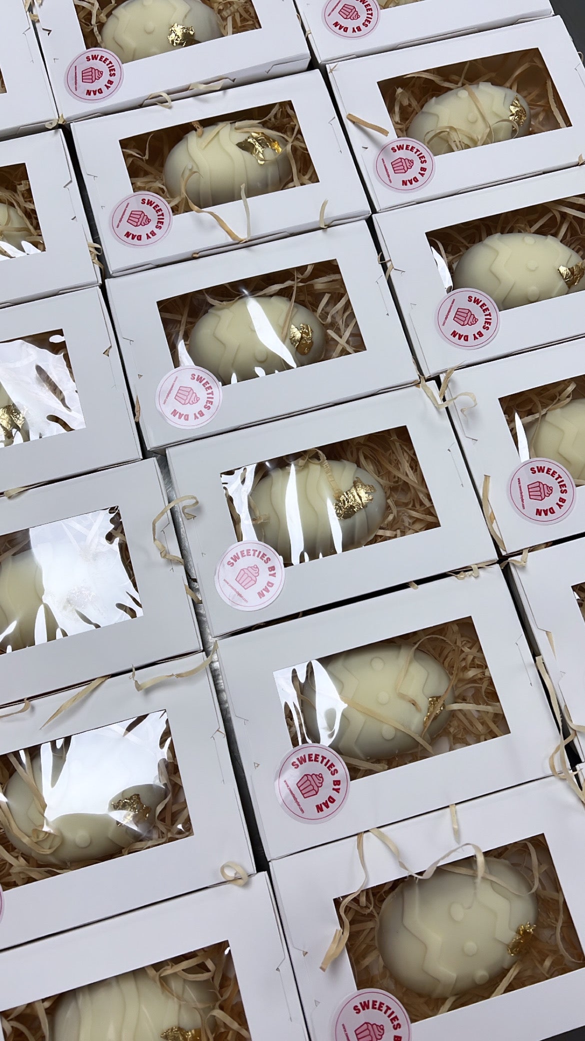 LUXE Blondie Caramel Half Eggs