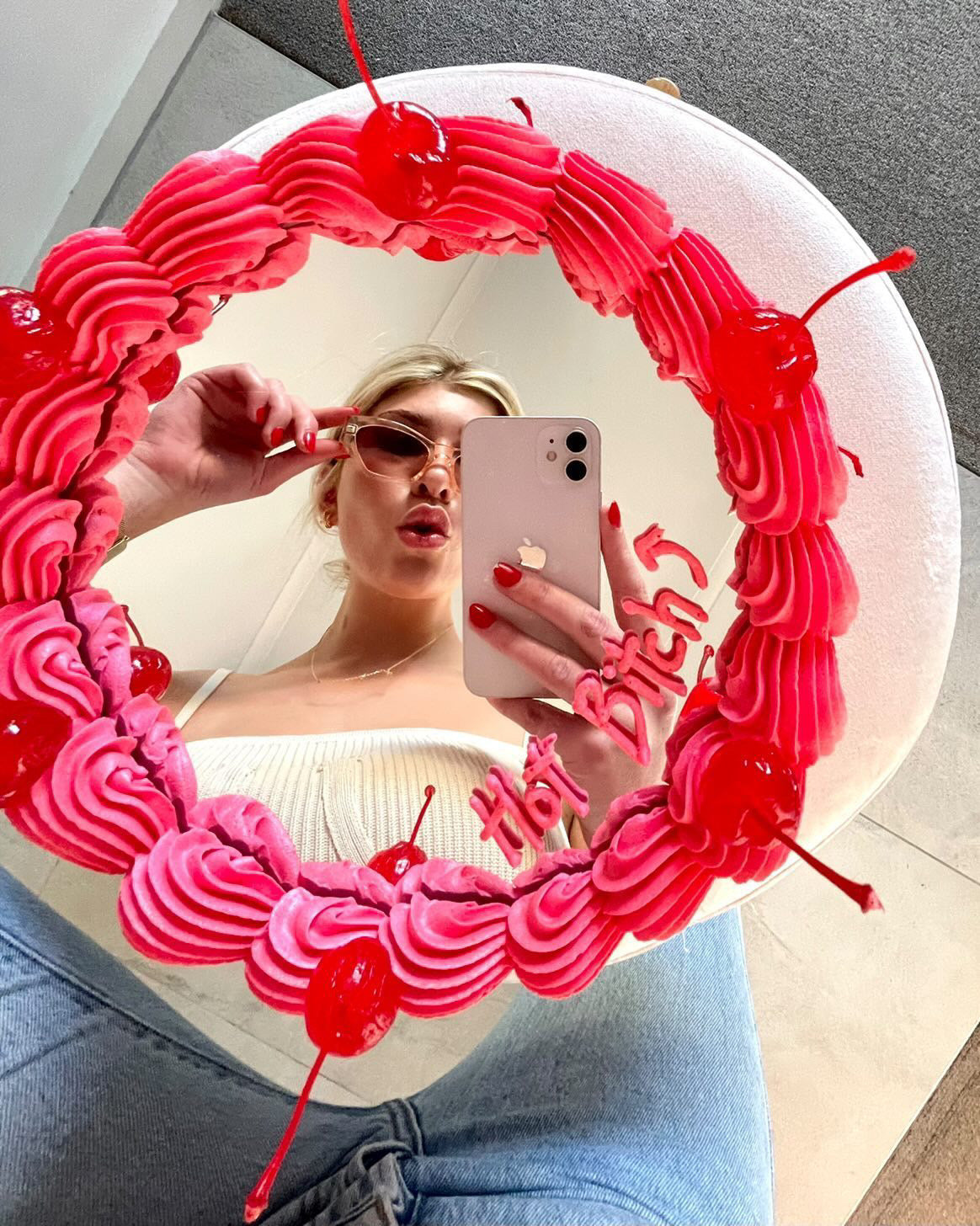 SELFIE Cake