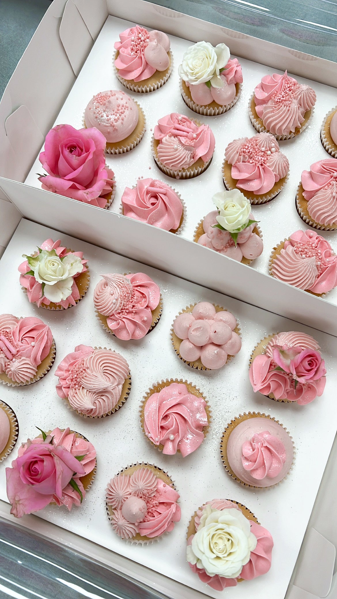 GALS GALS GALS CUPCAKES