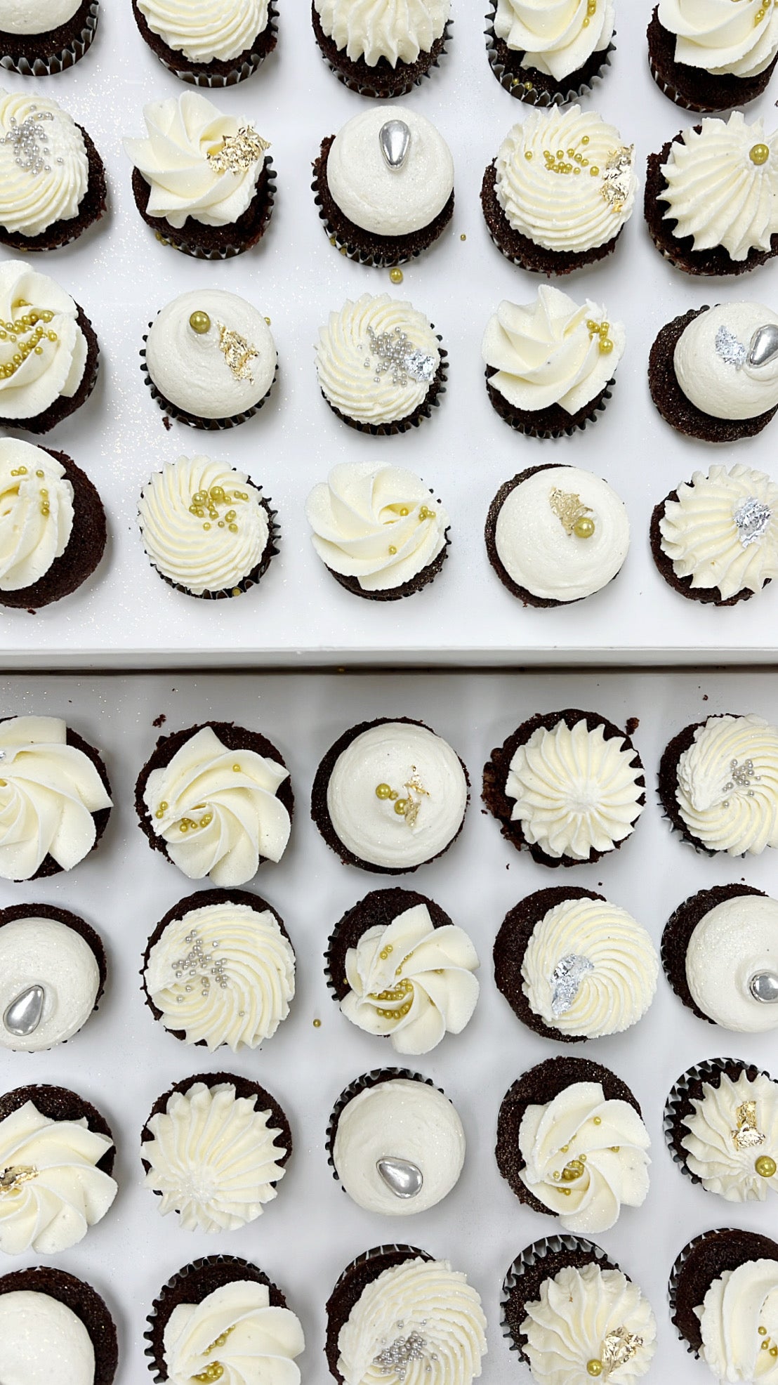 MINI CUSTOM CUPCAKES (YOU PICK THE COLOUR!)