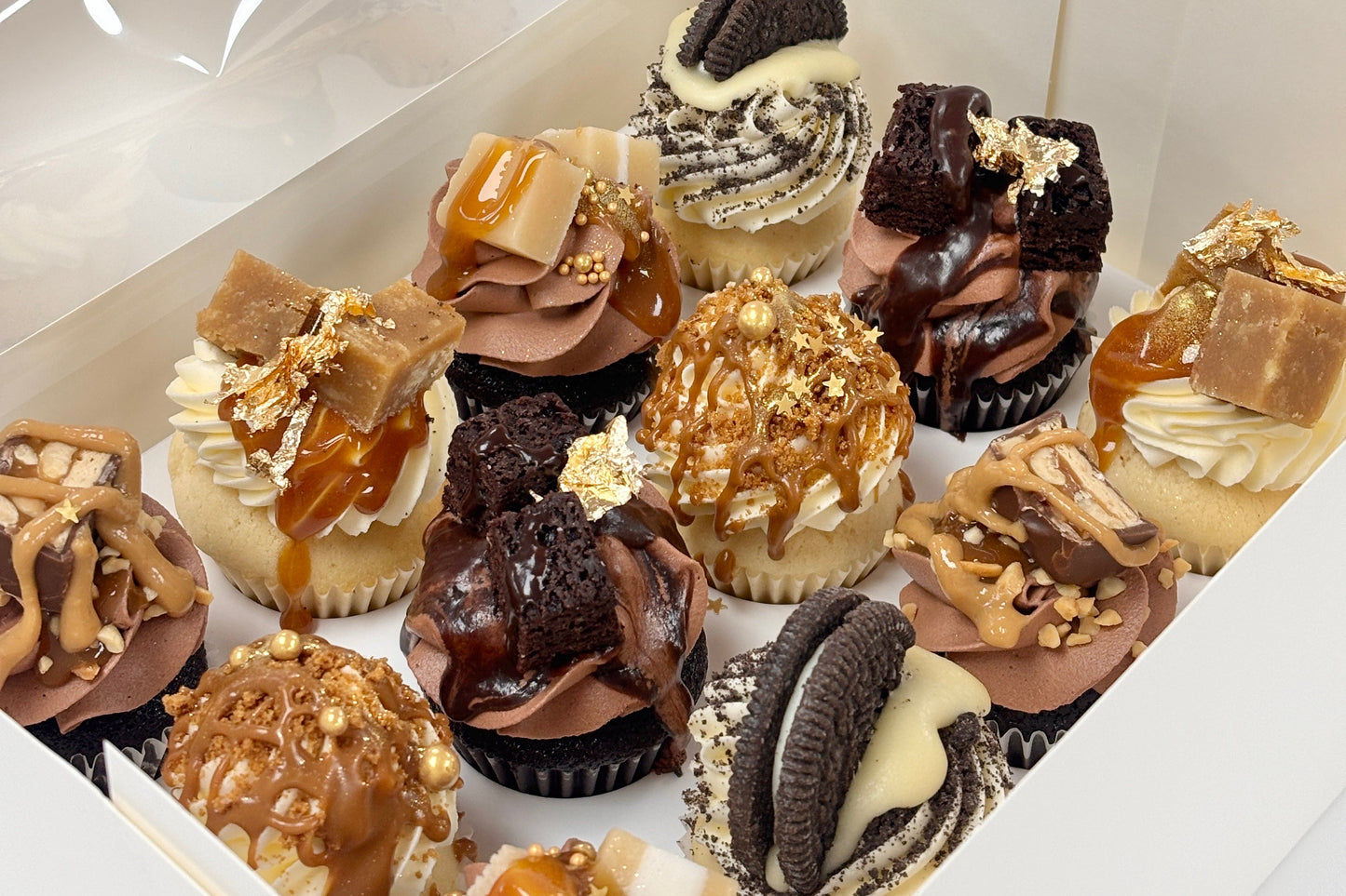 BUNDLE Mini Heart Cake & 12 Pack Mini Cupcake *Save 10%!