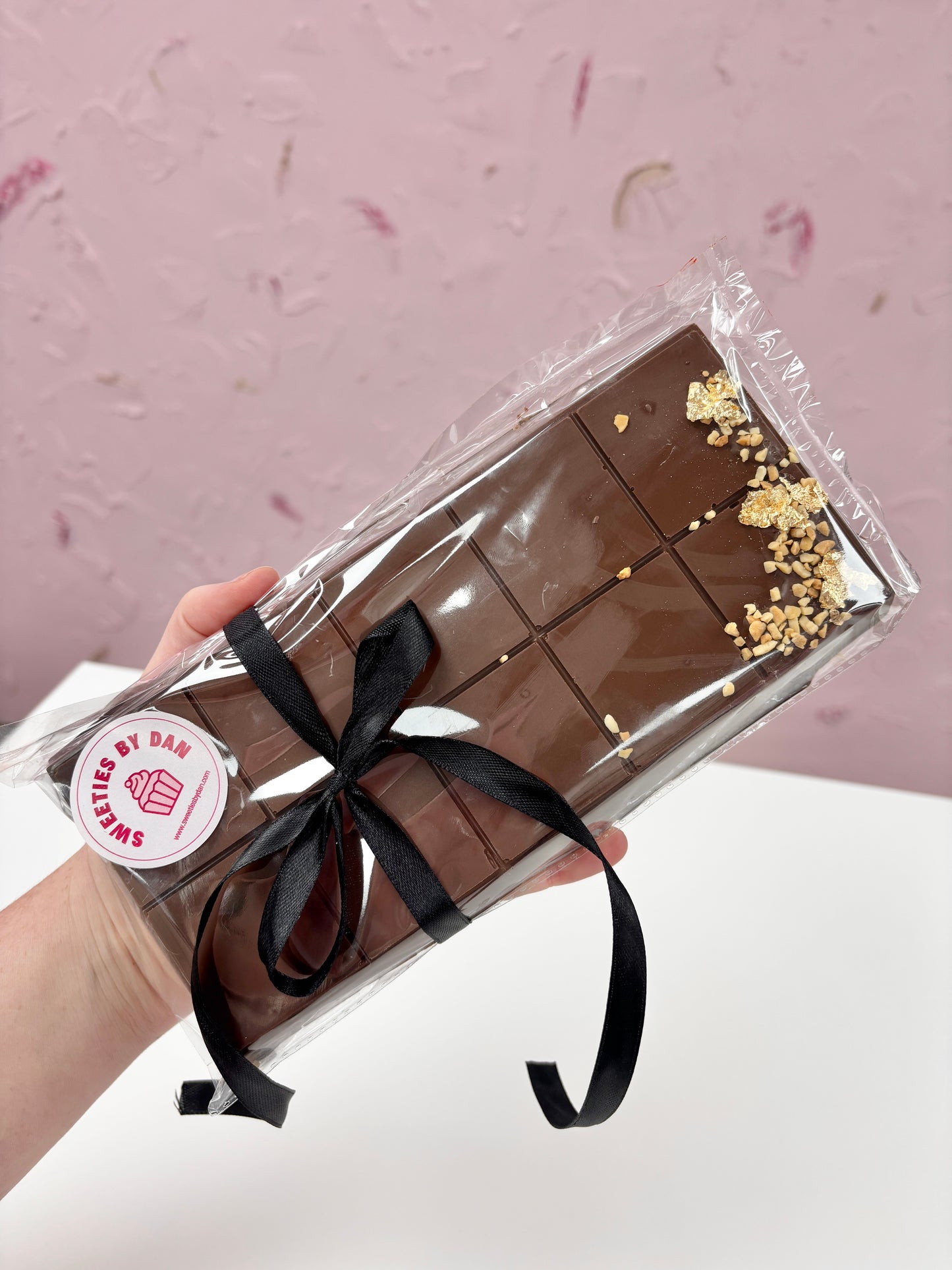 XL Snickers Inspired Blondie Choc Bar