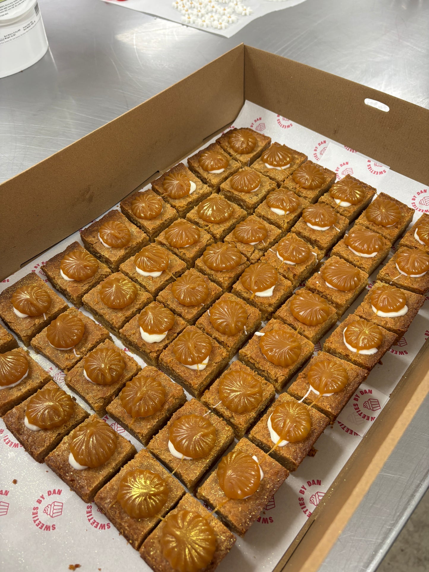 MEGA Slab Blondie - Caramilk