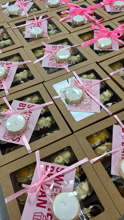CAKE TASTING BOX