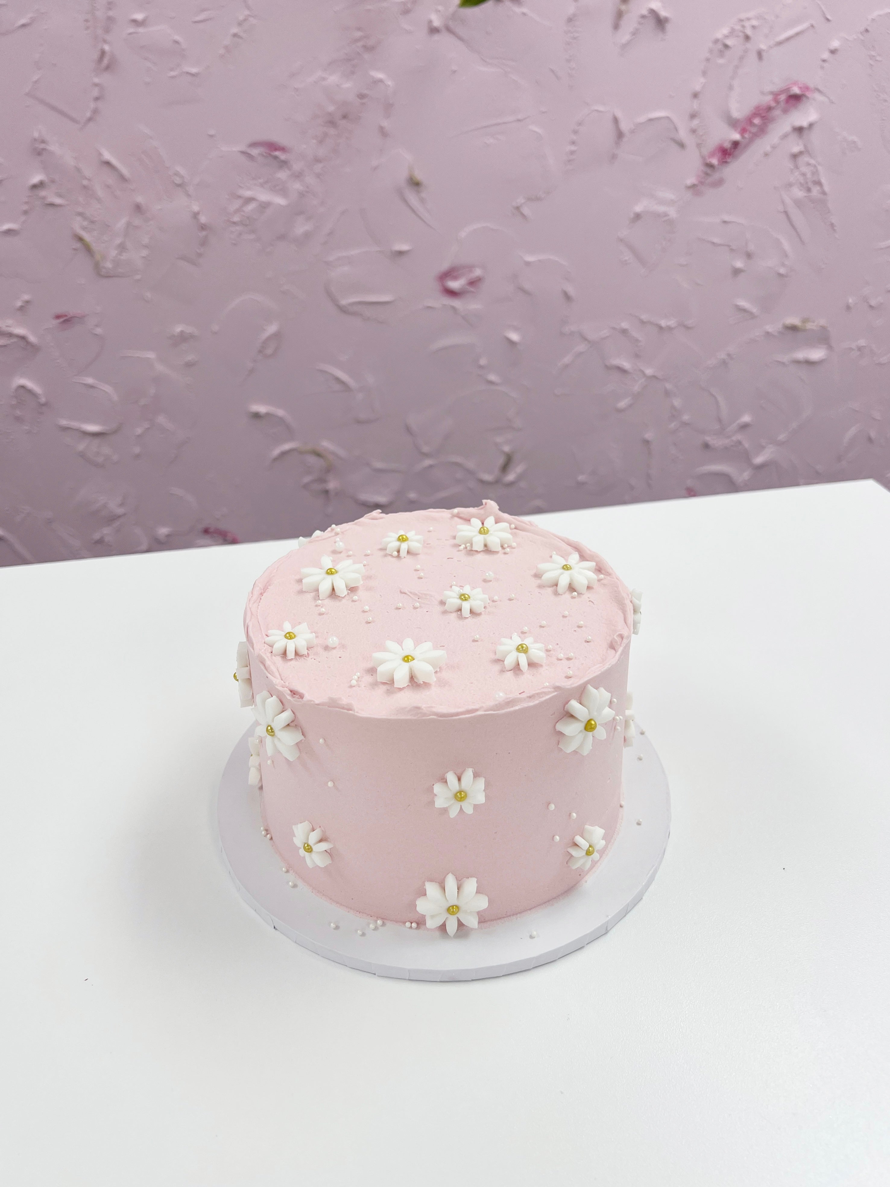 Mini Daisy Buttercream Cake – Domi