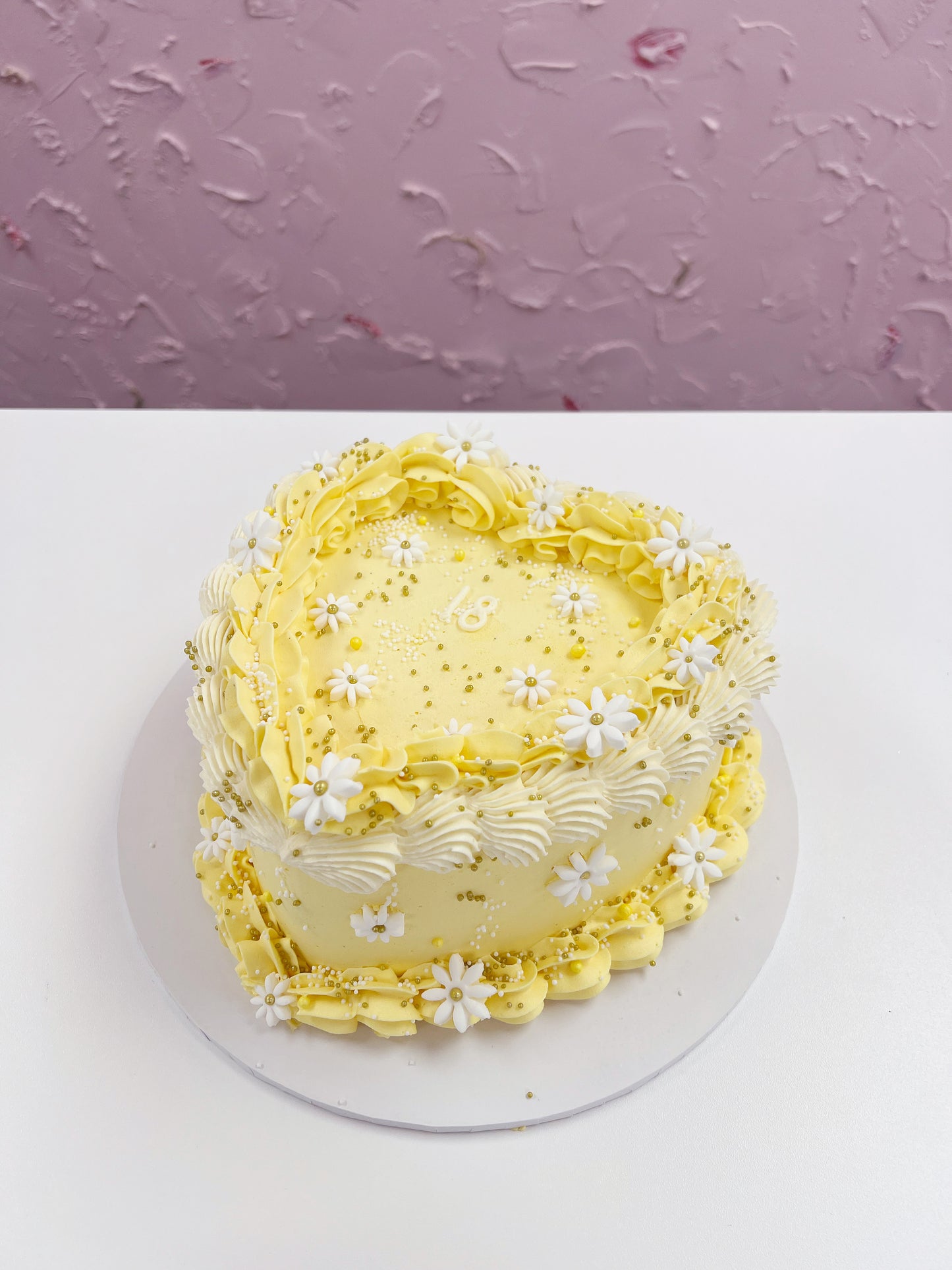 Frilly Daisy Cake Heart