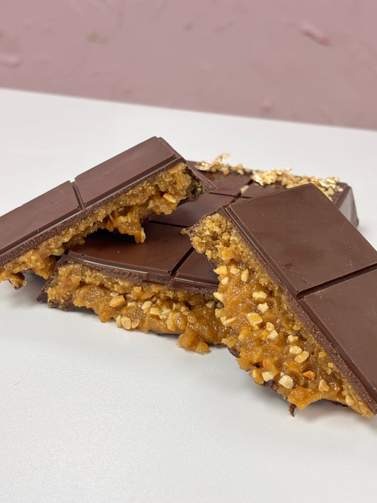 XL Snickers Inspired Blondie Choc Bar
