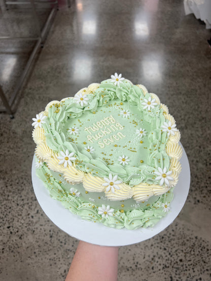 Frilly Daisy Cake Heart